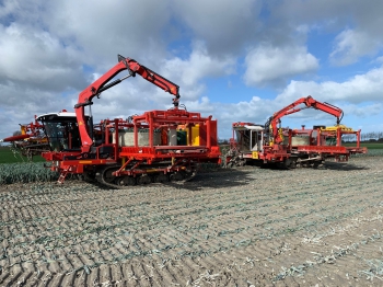 Caterpillar harvesting band